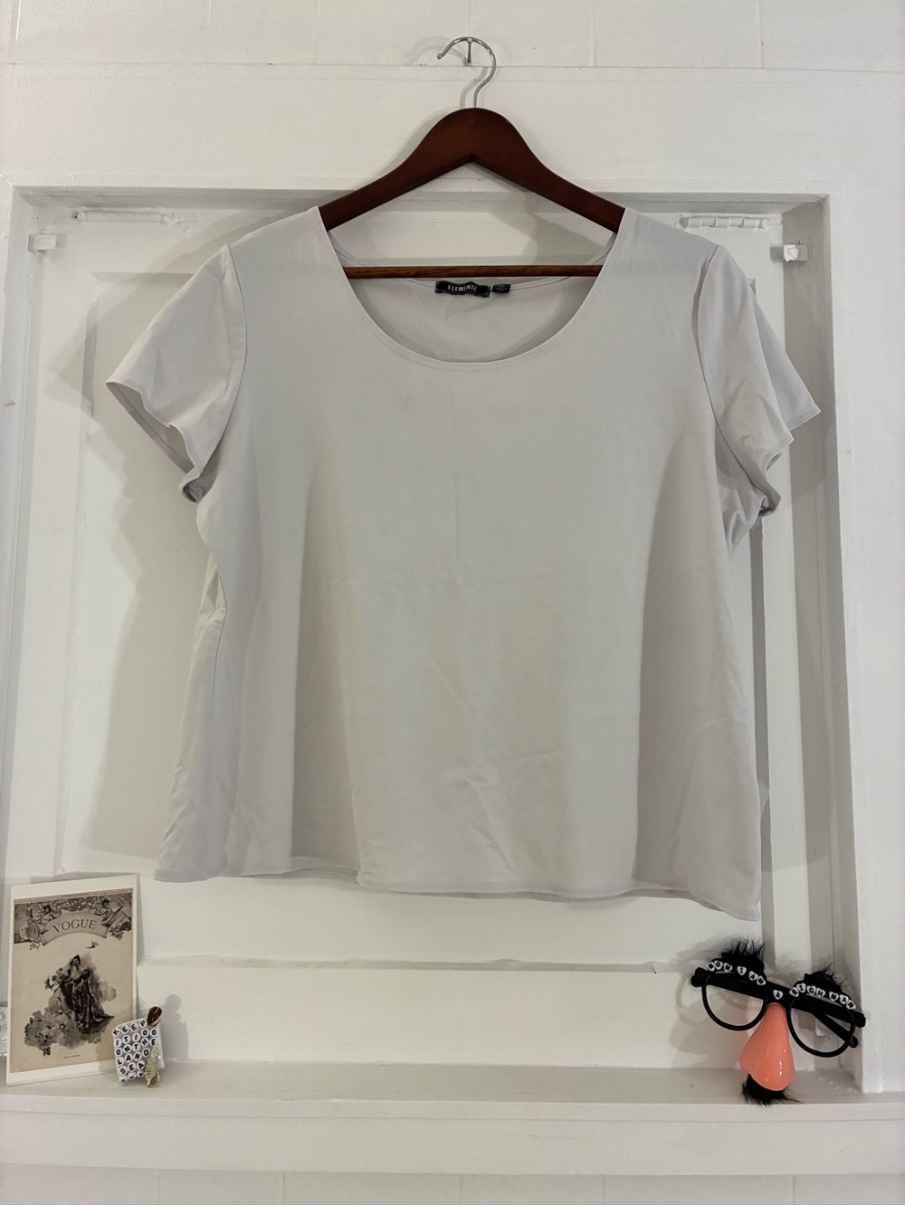 Elementz XL Women’s Short Sleeve Stretchy T-Shirt - nylon & spandex